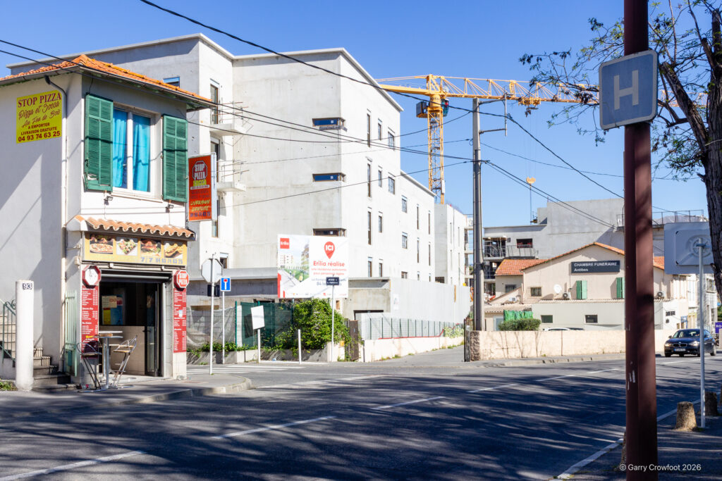 101 route de Nice, 06600 Antibes. La Fontaine de Fontvieille. Résidence séniors Erilia. Avril 2026