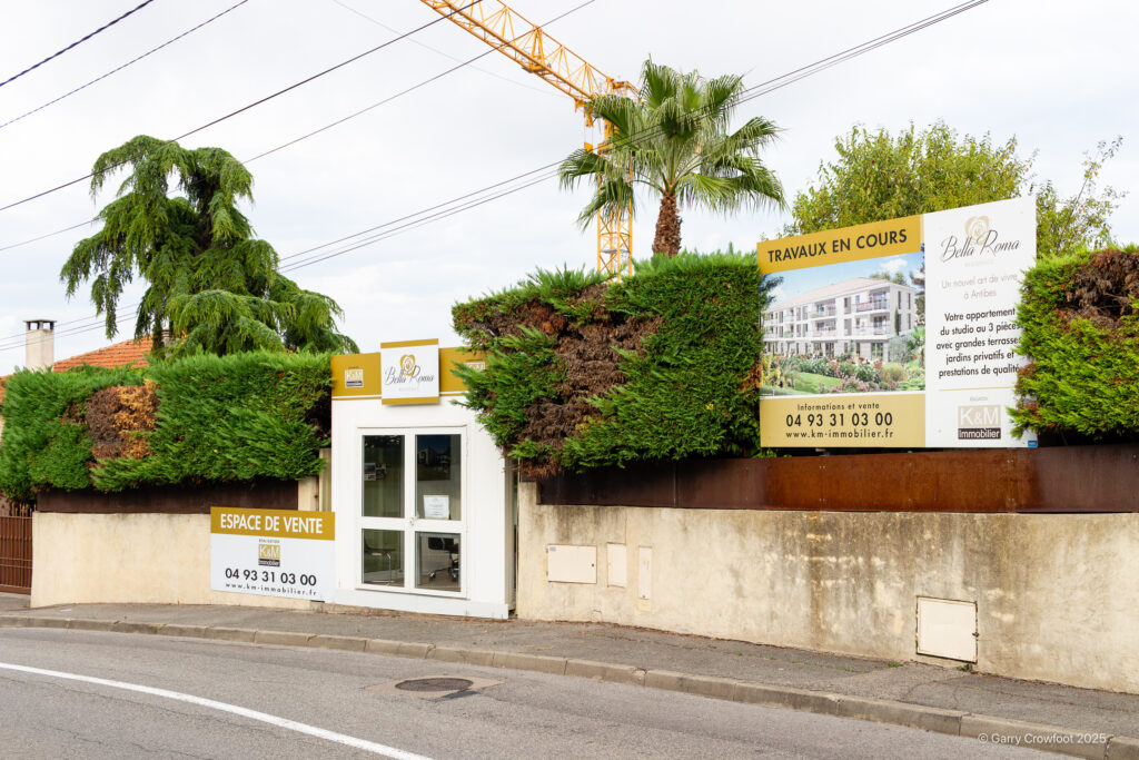 239 chemin de la Constance 06600 Antibes Bella Roma K&M septembre 2025 bureau de vente